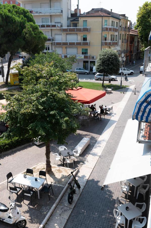 Dimora Rossa Bed & Breakfast Sottomarina Exterior photo